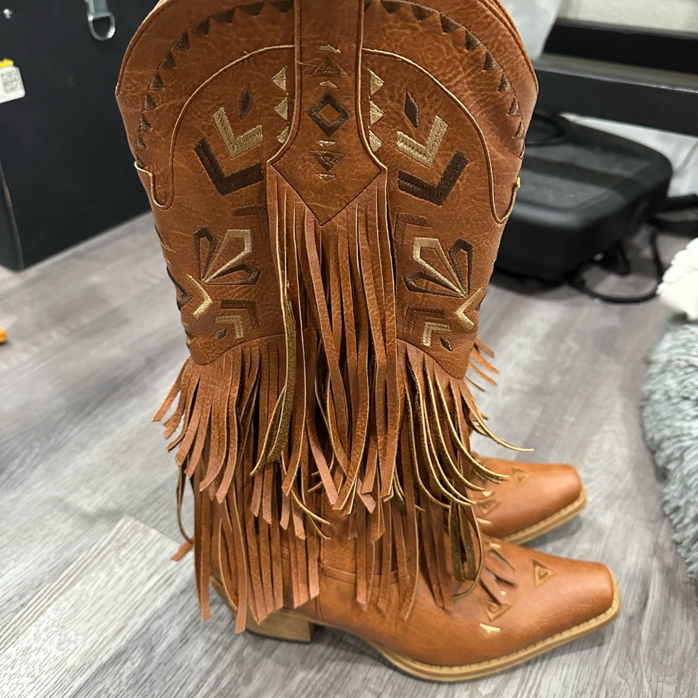 Fringed Brown Western Boots cowgirl square toe leather women’s size 6 never worn